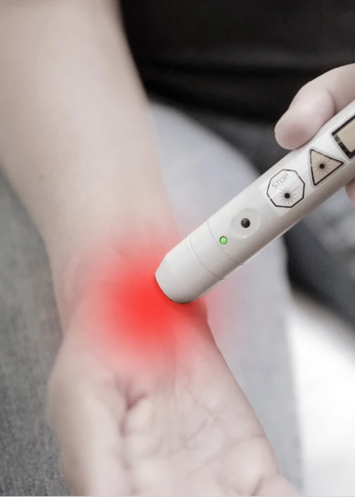 Was hilft am besten bei Arthrose?: Entzündungen im Handgelenk können schnell gefunden werden